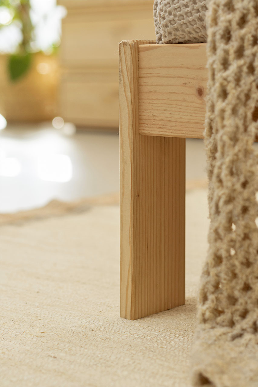 Imagen de ambiente 5 para:Cama doble de madera maciza